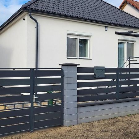 Relax Apartments Sarvar A1 Eksteriør billede